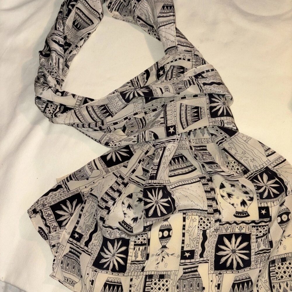 Casca Women's VTG Silk Scarf Floral Vases Geometric Motif, Cream Black 14" x 62"